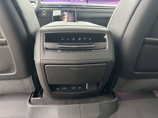 New 2026 Cadillac Escalade Platinum Sport w/ LPO, ONYX Package image 13