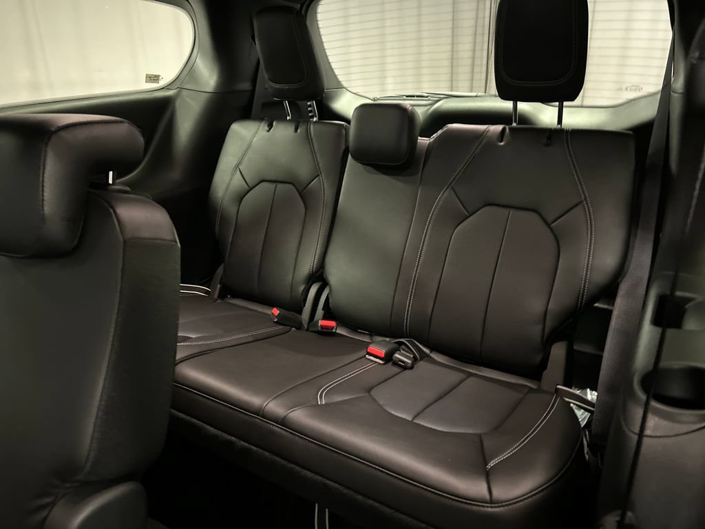 New 2026 Chrysler Pacifica Select w/ S Appearance Package FWD image 22