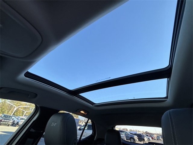 Used 2024 Buick Encore GX Sport Touring w/ Experience Buick Package image 16