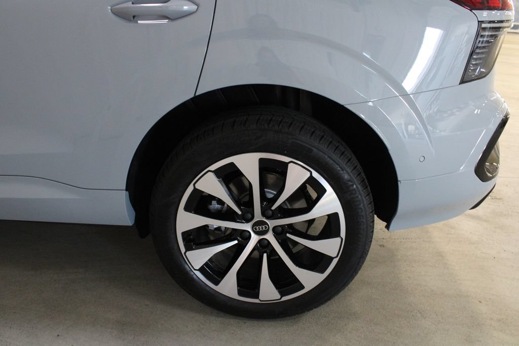 New 2026 Audi Q3 quattro 2.0T AWD/4WD image 29