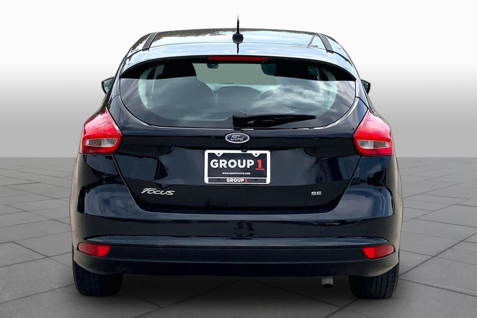 Used 2015 Ford Focus SE FWD image 5