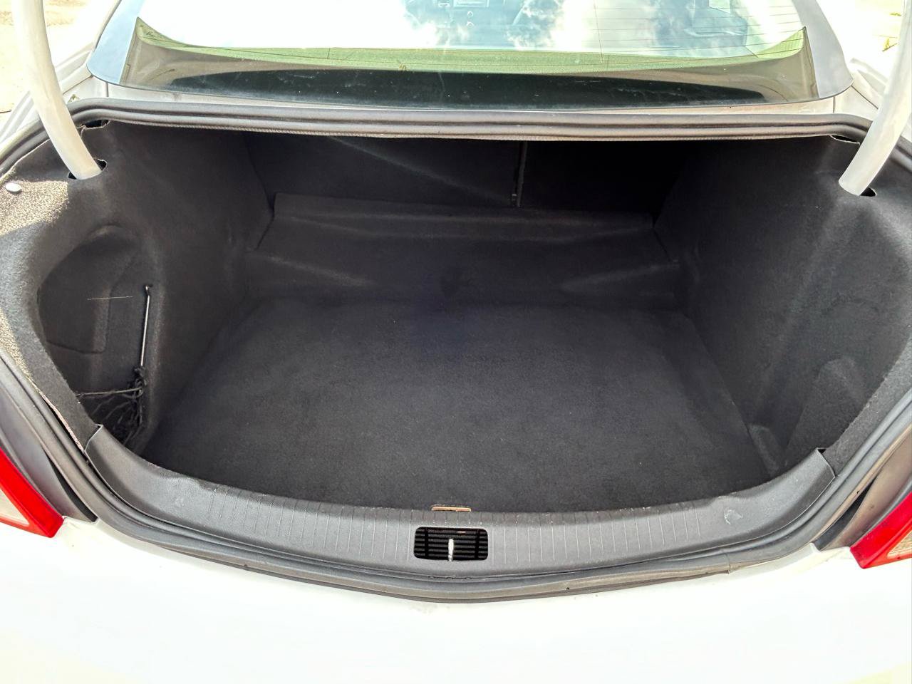 Used 2011 Buick Regal CXL FWD image 27