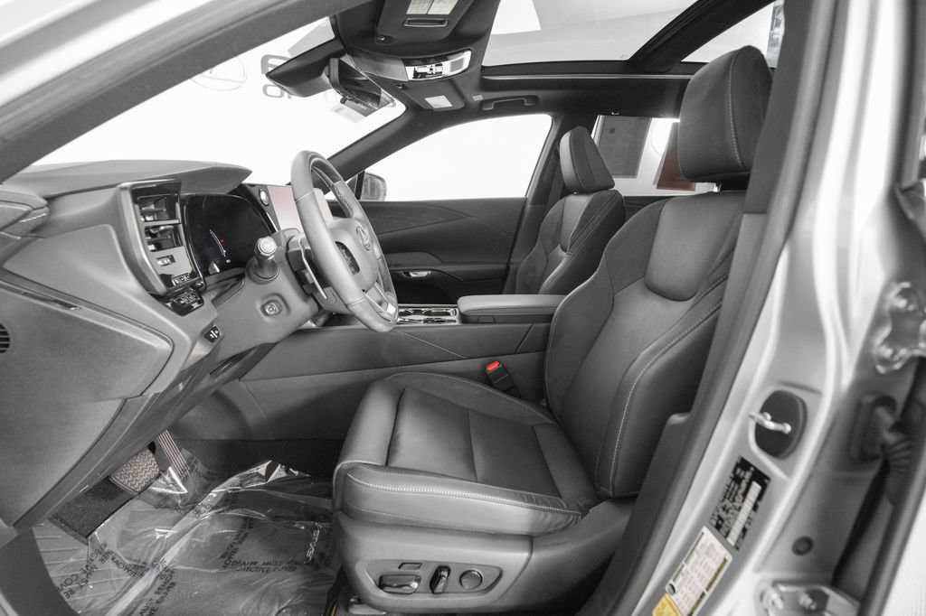 Certified 2023 Lexus RX 350 w/ Cold Area Package AWD/4WD image 9