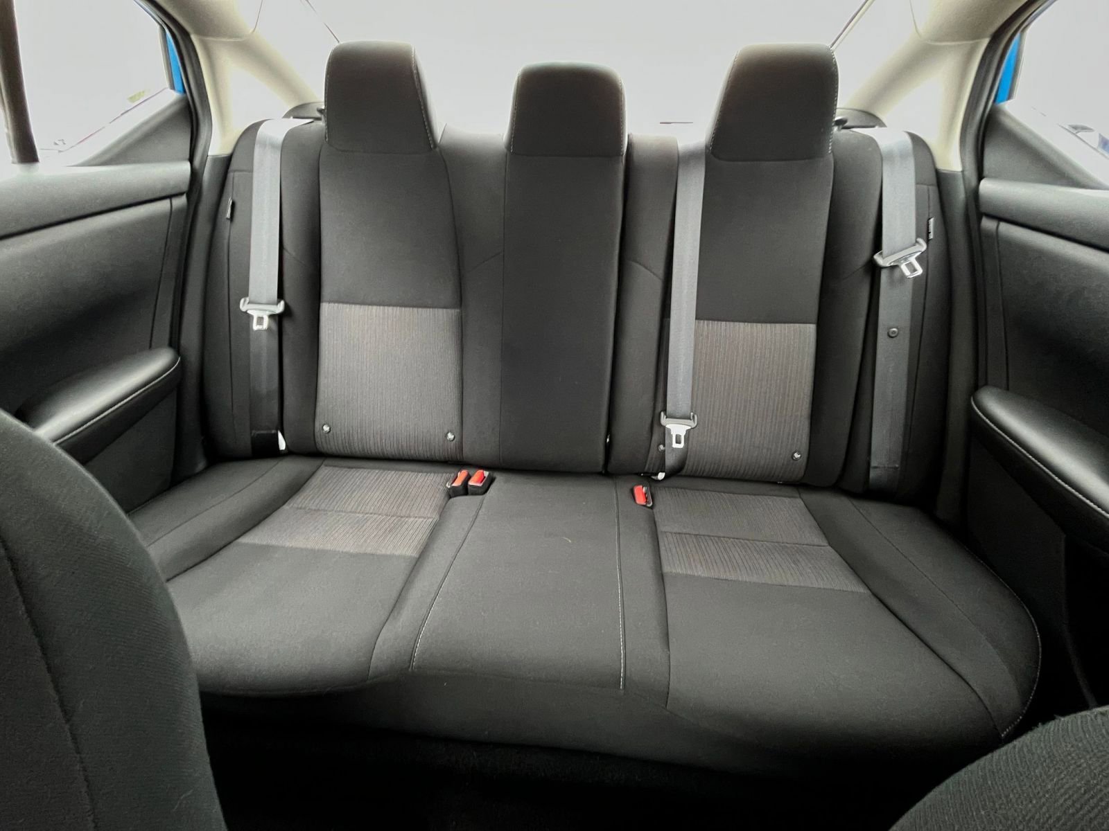 Used 2025 Nissan Sentra SV image 38