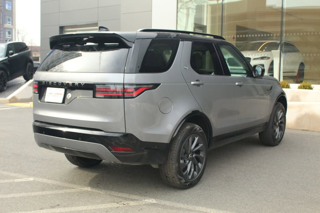 New 2026 Land Rover Discovery Dynamic SE AWD/4WD image 2