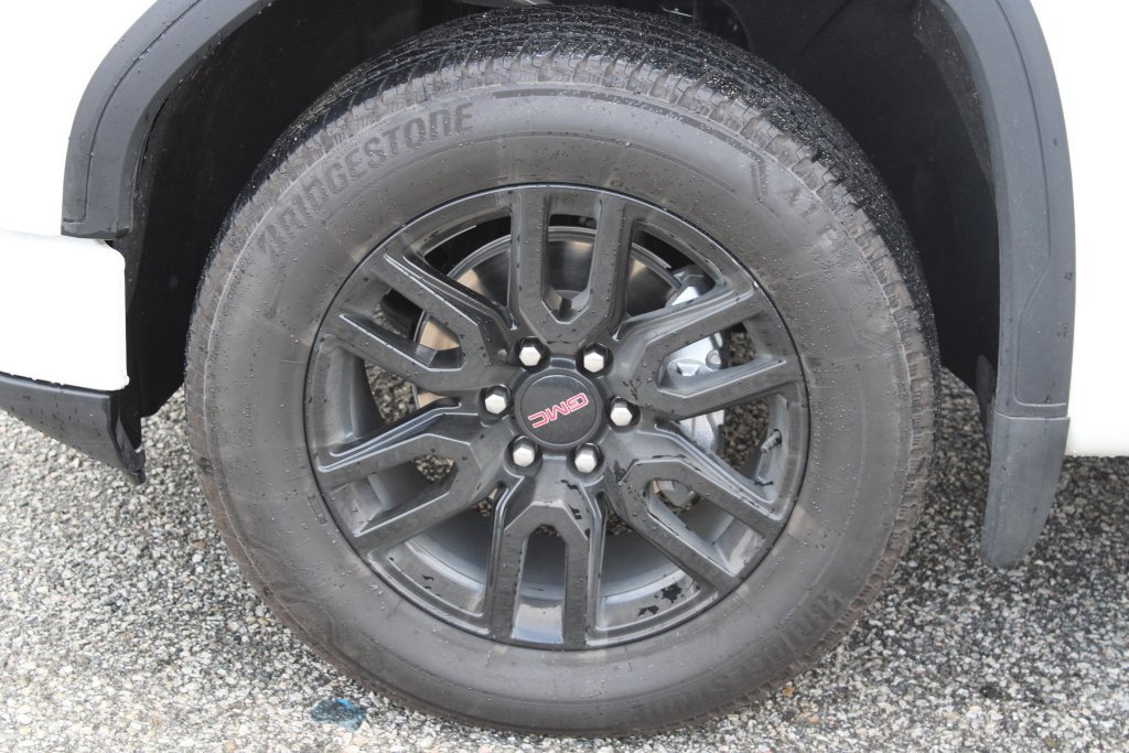Used 2024 GMC Sierra 1500 Elevation image 8