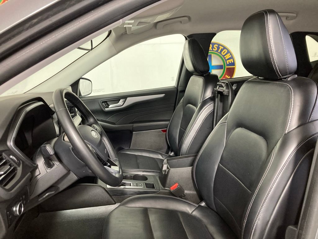 Used 2024 Ford Escape Platinum AWD/4WD image 13