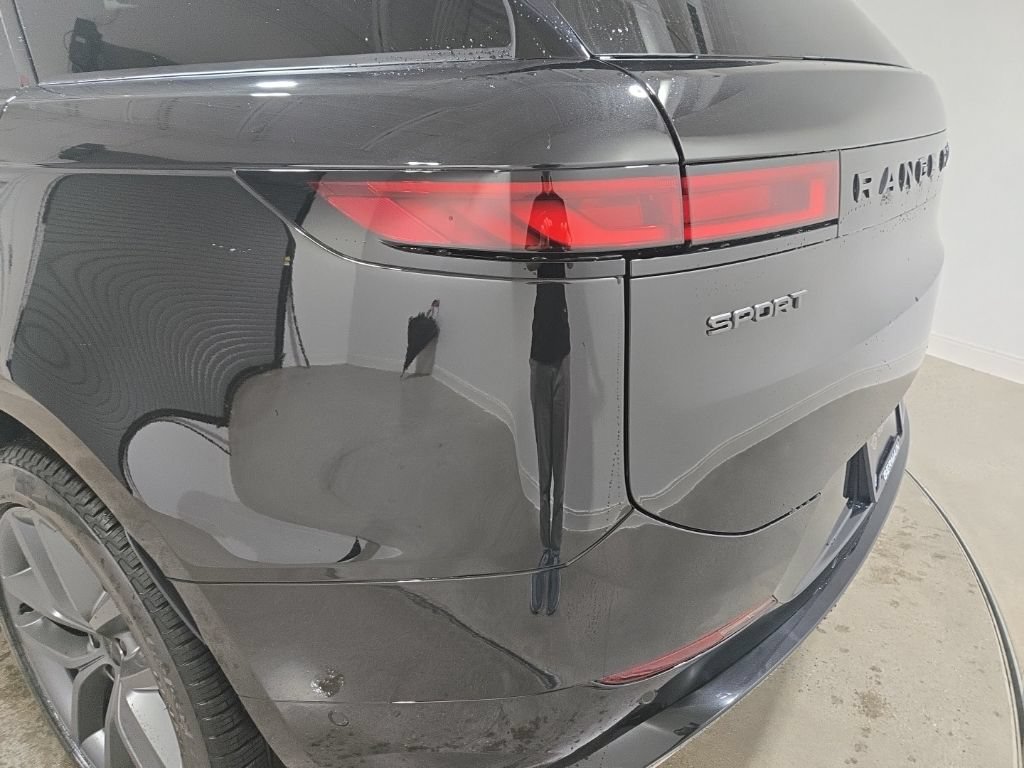 New 2026 Land Rover Range Rover Sport Dynamic SE AWD/4WD image 23
