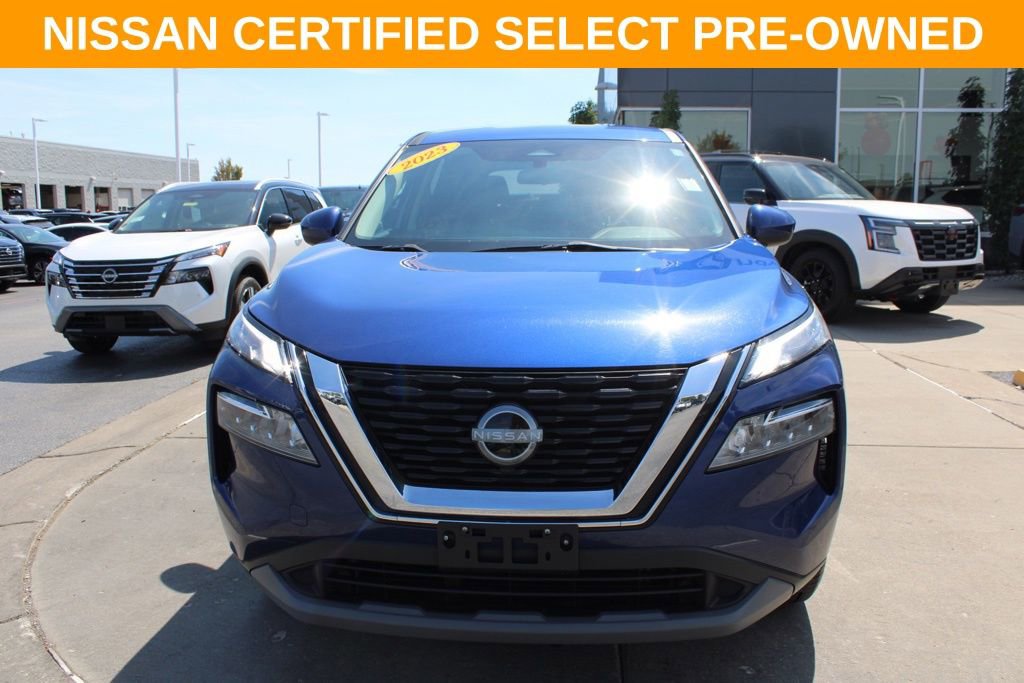 Certified 2023 Nissan Rogue SV image 2