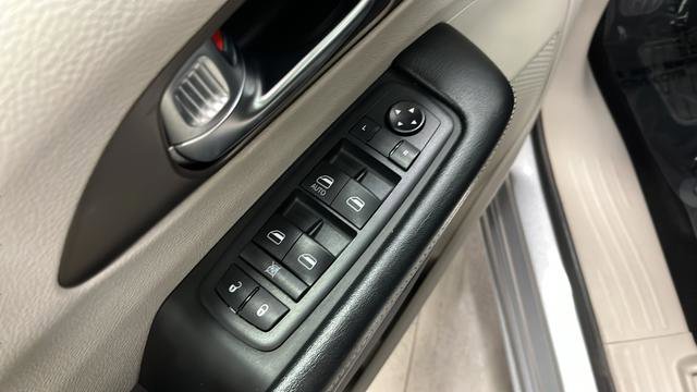 Used 2020 Chrysler Voyager L FWD image 20