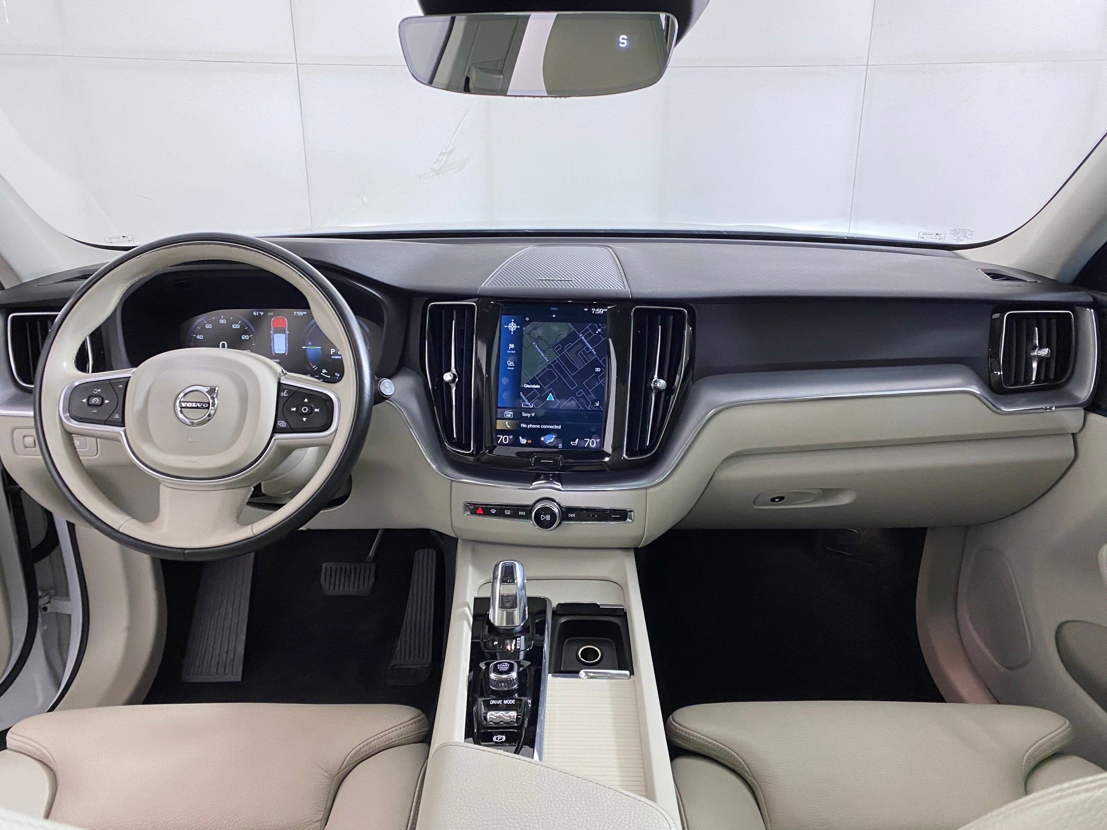 Used 2019 Volvo XC60 T8 Momentum w/ Advanced Package image 15