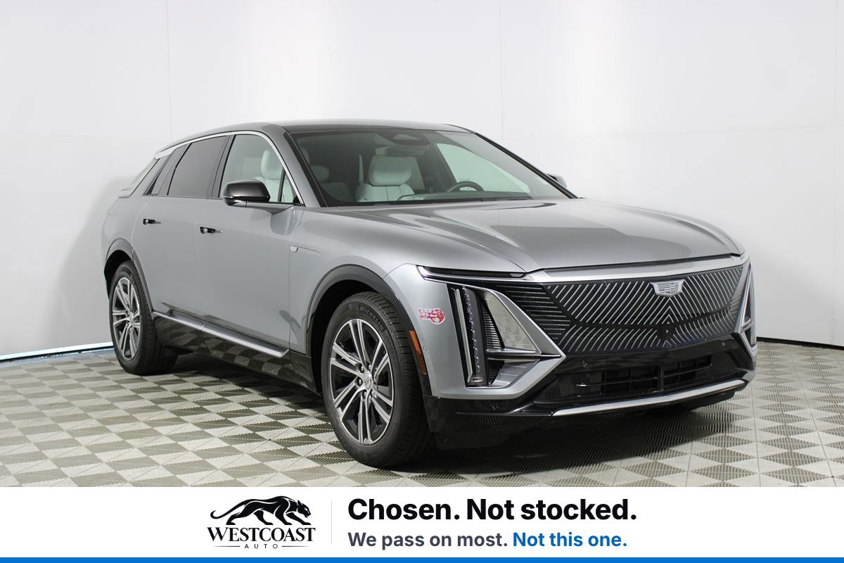 Used 2024 Cadillac Lyriq Luxury AWD/4WD image 1