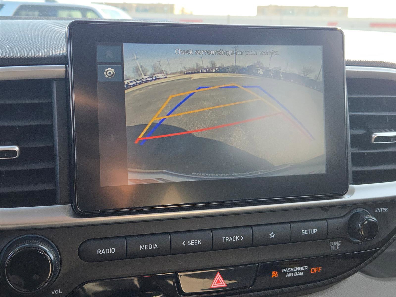 Used 2025 Hyundai Venue SEL image 29