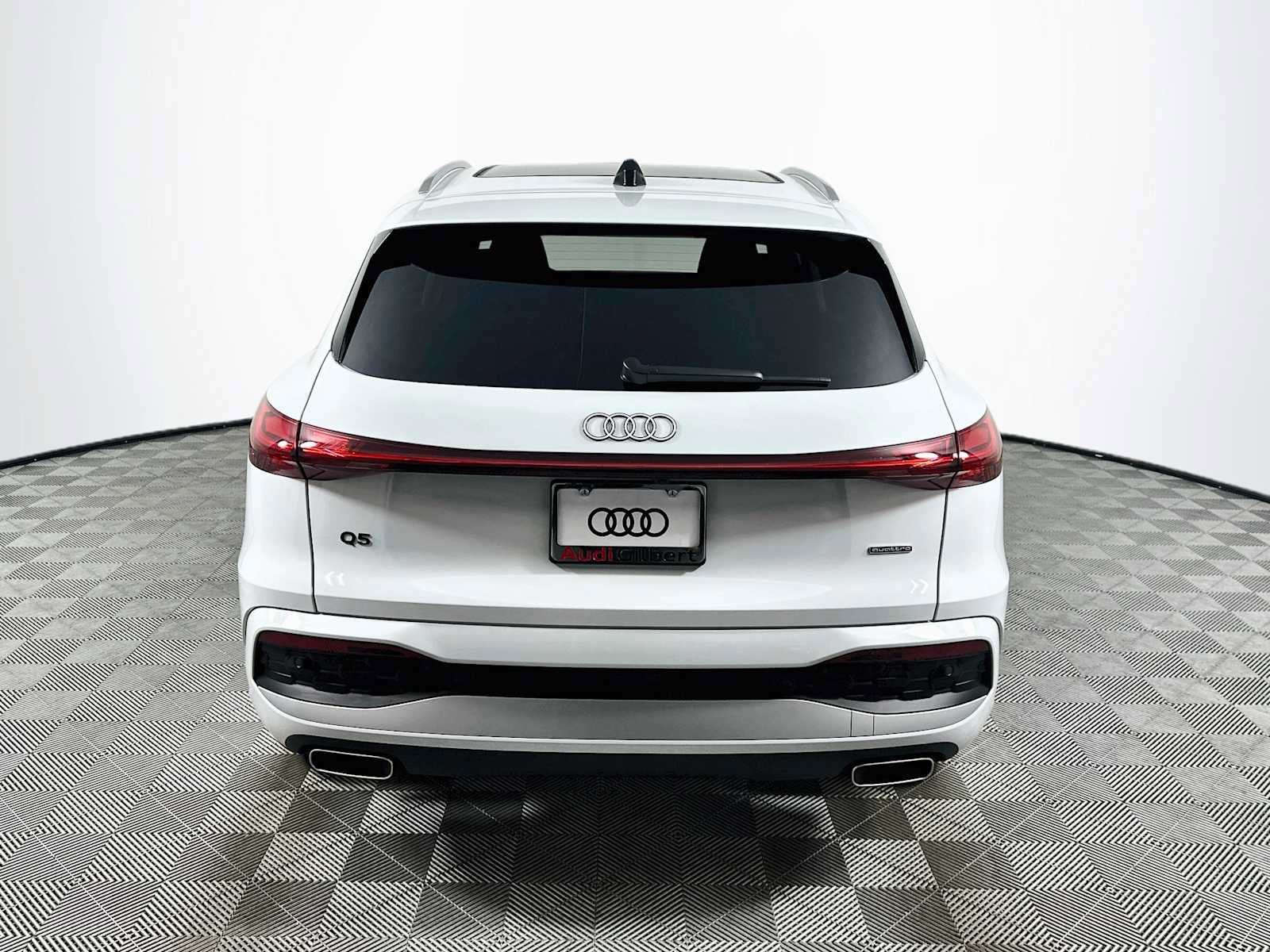 Certified 2025 Audi Q5 Prestige AWD/4WD image 6