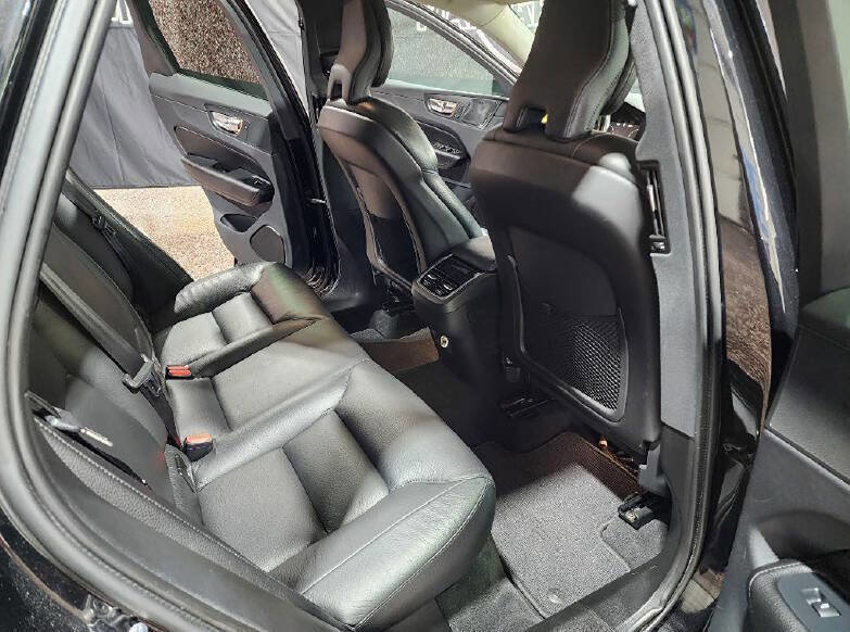 Used 2019 Volvo XC60 T5 Inscription AWD/4WD image 11