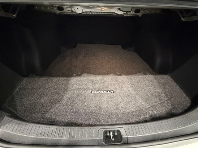 Used 2023 Toyota Corolla LE w/ Carpet Mat Package (TMS) FWD image 21