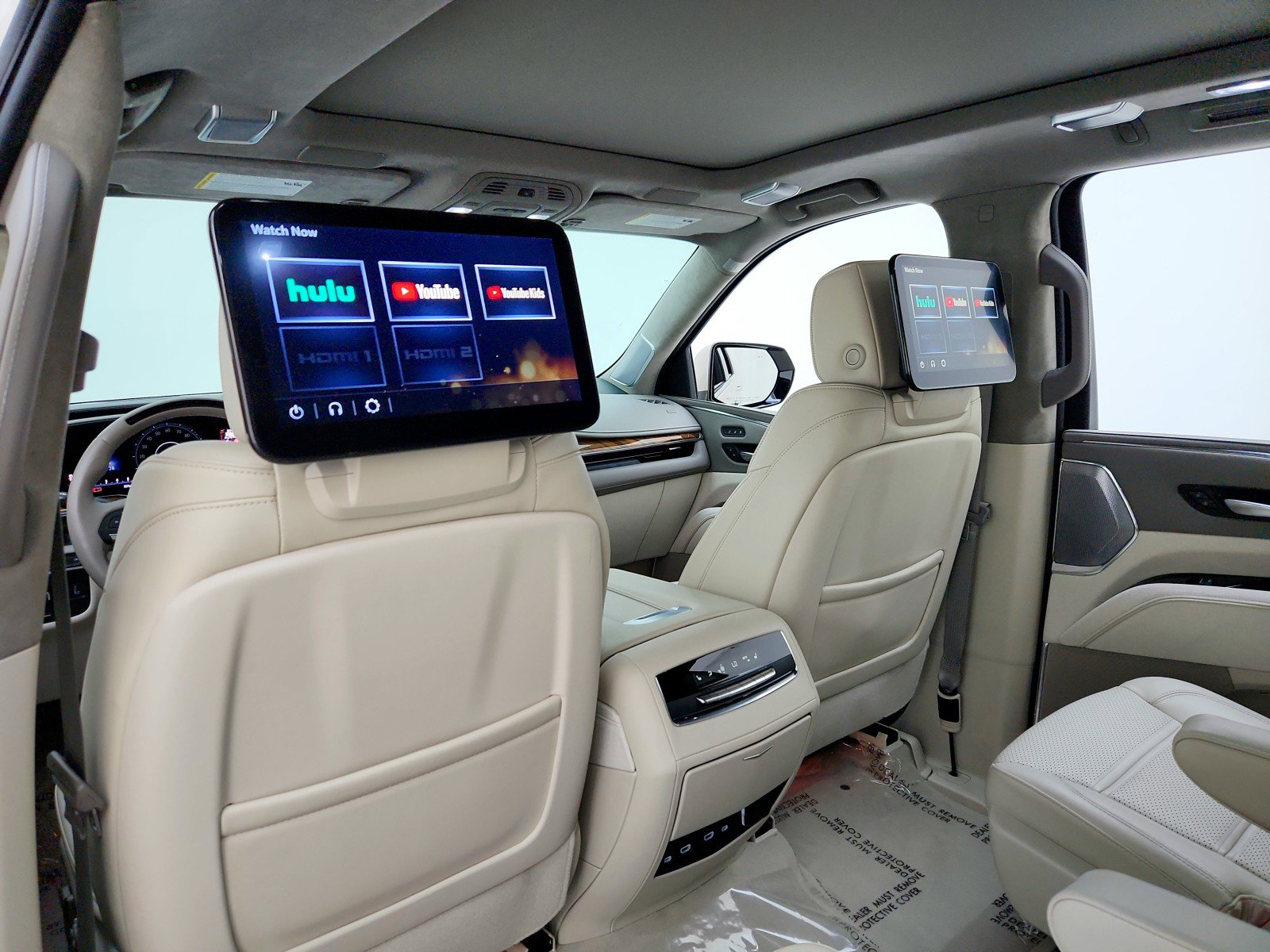 Used 2024 Cadillac Escalade ESV Premium Luxury Platinum w/ LPO, Floor Liner Package AWD/4WD image 26