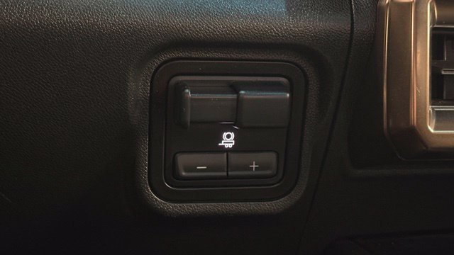 Used 2024 GMC Hummer EV 3X AWD/4WD image 40