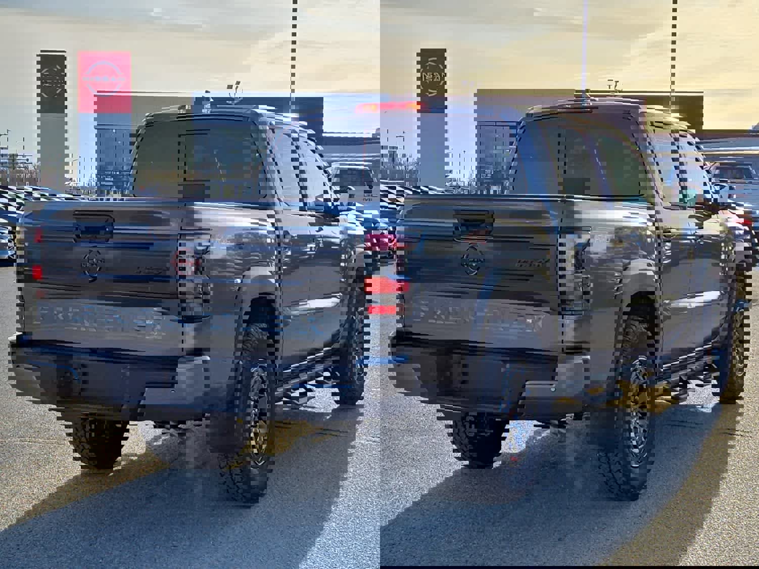 New 2026 Nissan Frontier PRO-4X w/ Pro-4x Convenience Package image 3