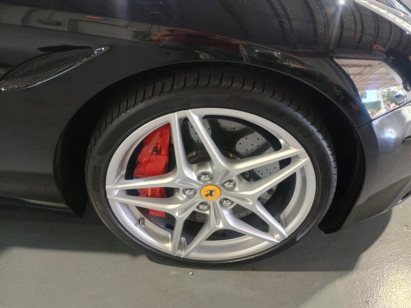 Used 2018 Ferrari California T RWD image 57