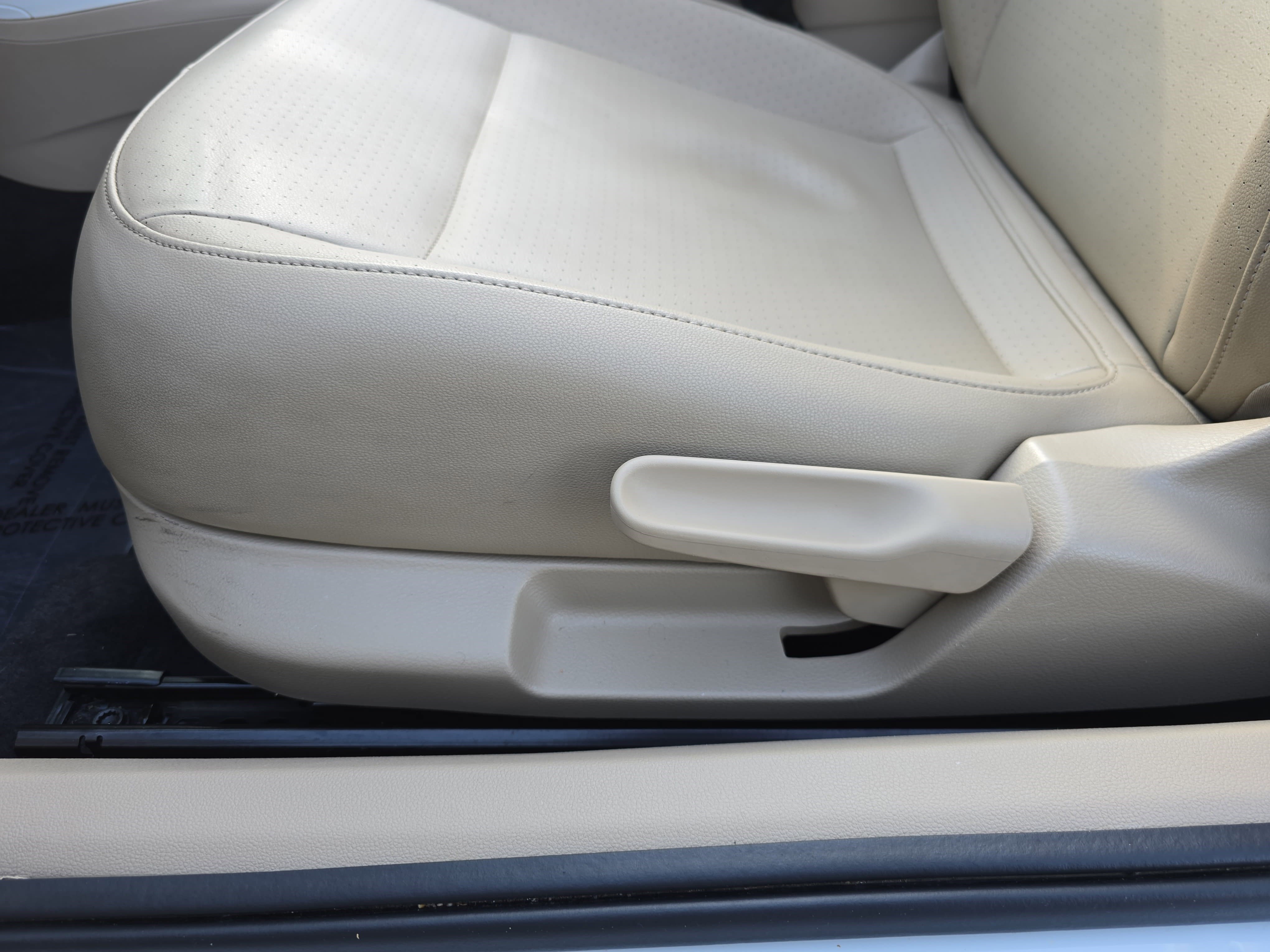 Used 2019 Volkswagen Beetle 2.0T S image 28