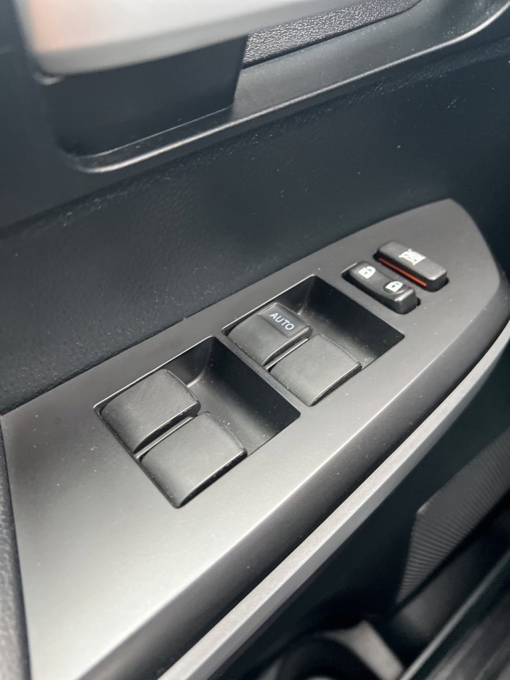 Used 2017 Toyota Tundra SR5 image 9