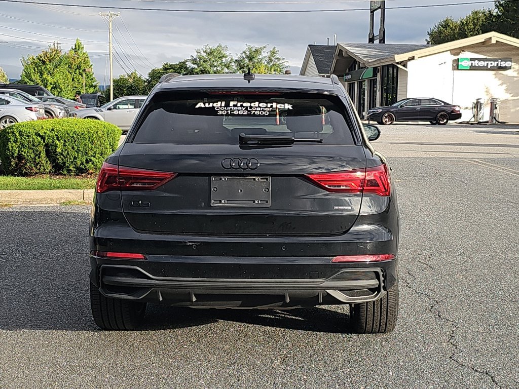 Used 2025 Audi Q3 2.0T Premium w/ Convenience Package AWD/4WD image 14
