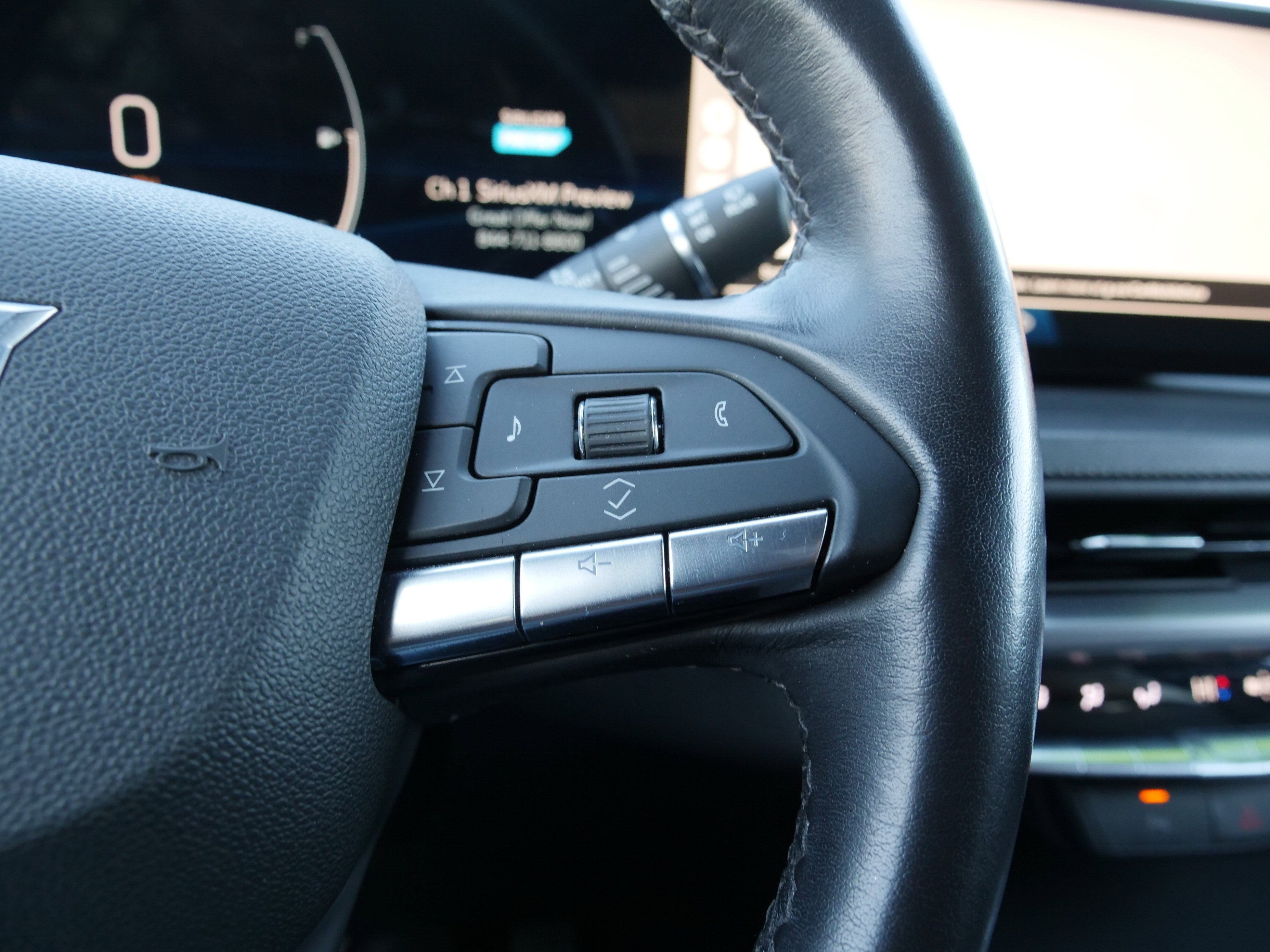 Certified 2024 Cadillac XT4 Premium Luxury image 20