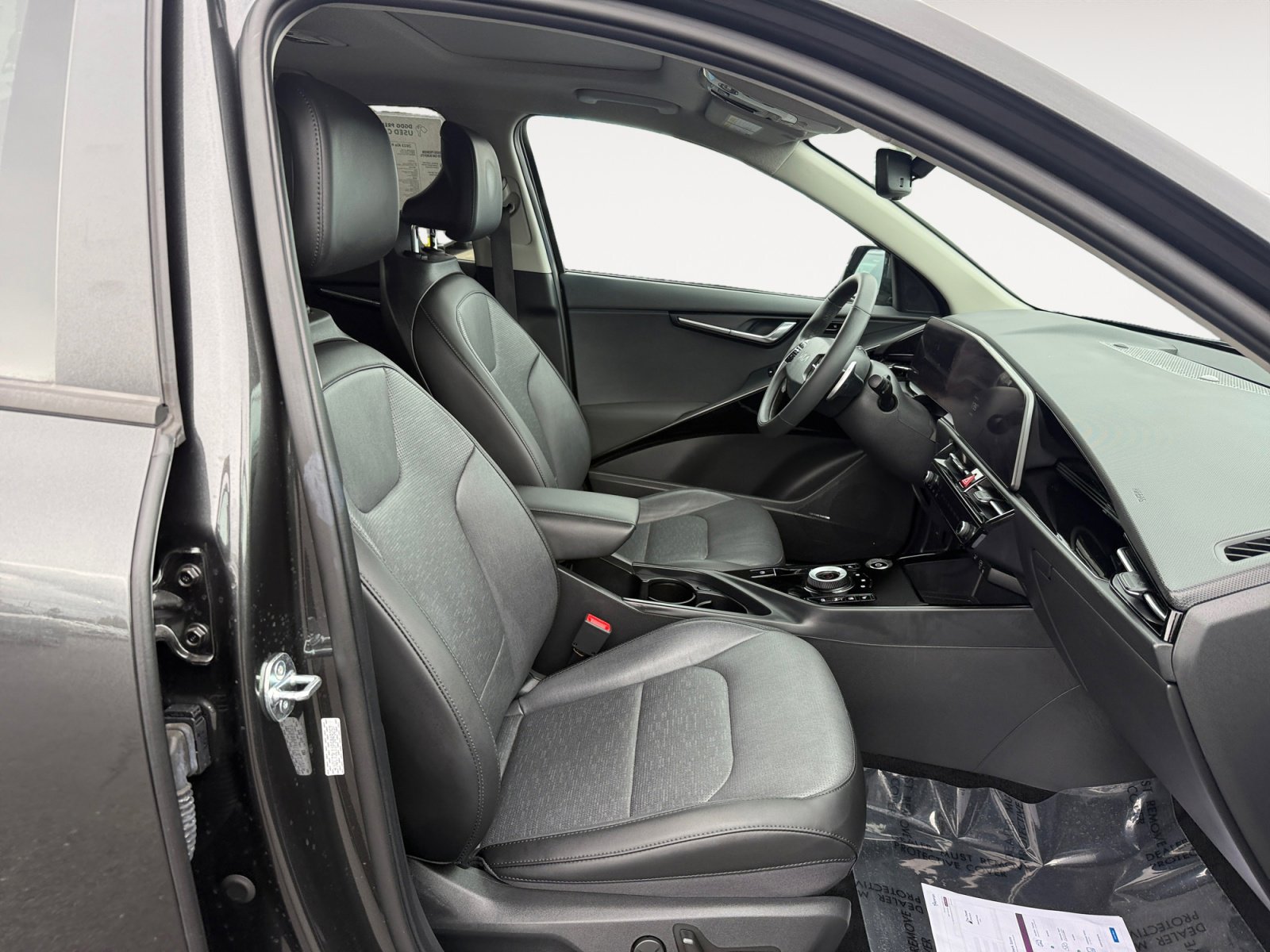 Used 2023 Kia Niro Wave w/ Wave Preserve Package FWD image 19