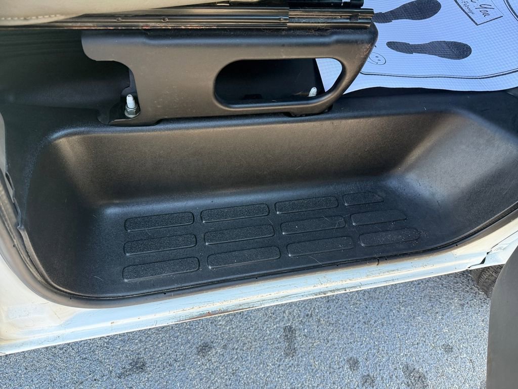 Used 2020 GMC Savana 2500 w/ Chrome Appearance Package image 17