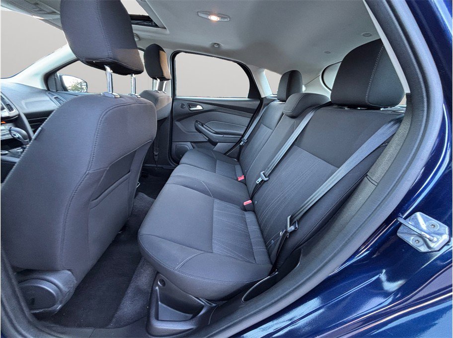 Used 2017 Ford Focus SEL FWD image 29