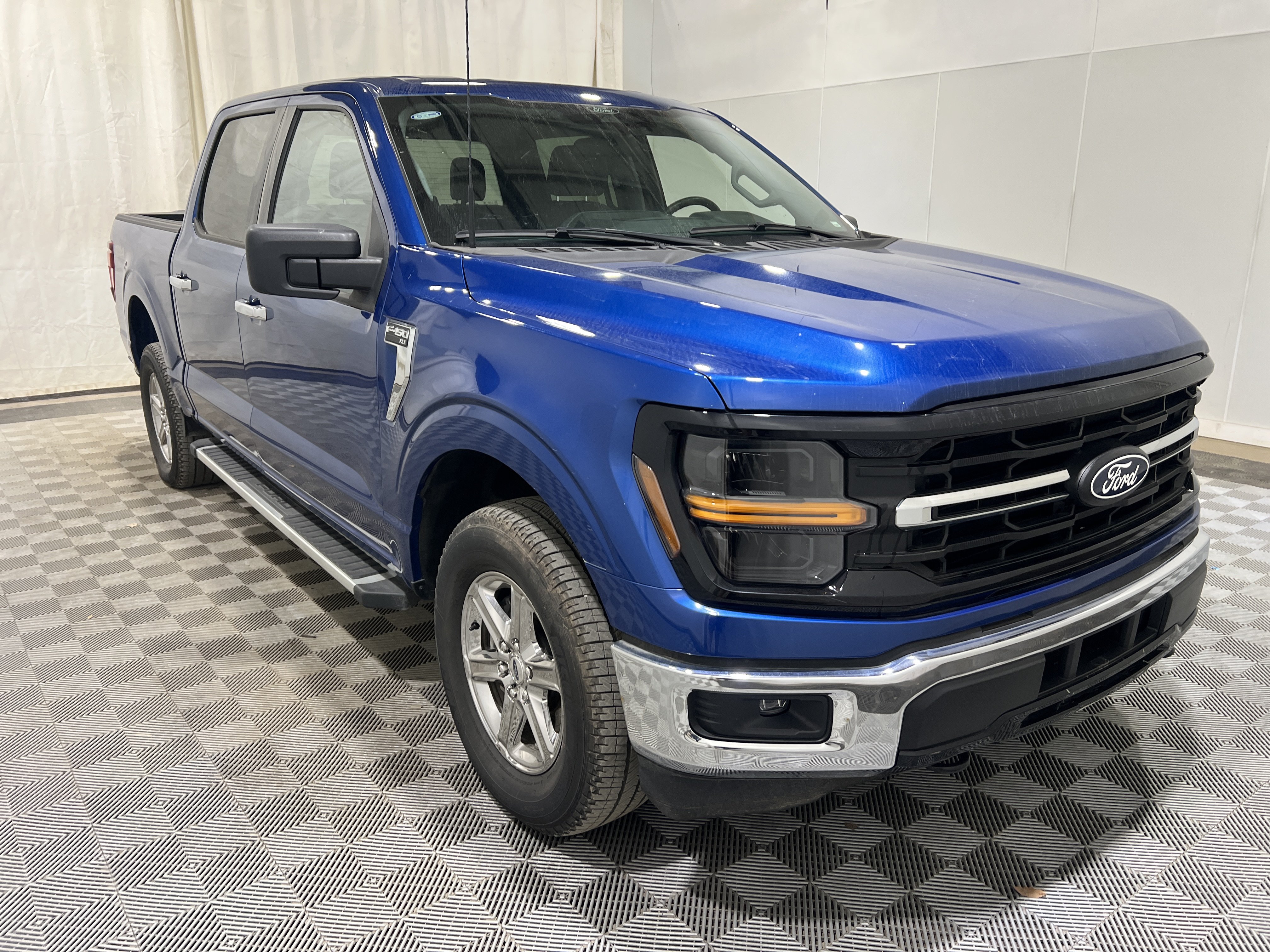 Used 2025 Ford F150 XLT w/ Equipment Group 301A Standard AWD/4WD image 4