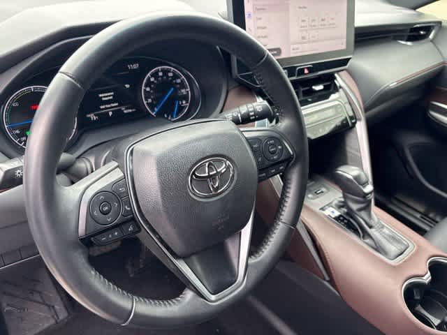 Used 2024 Toyota Venza XLE AWD/4WD image 10
