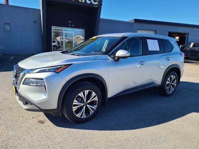 Used 2023 Nissan Rogue SV AWD/4WD image 2