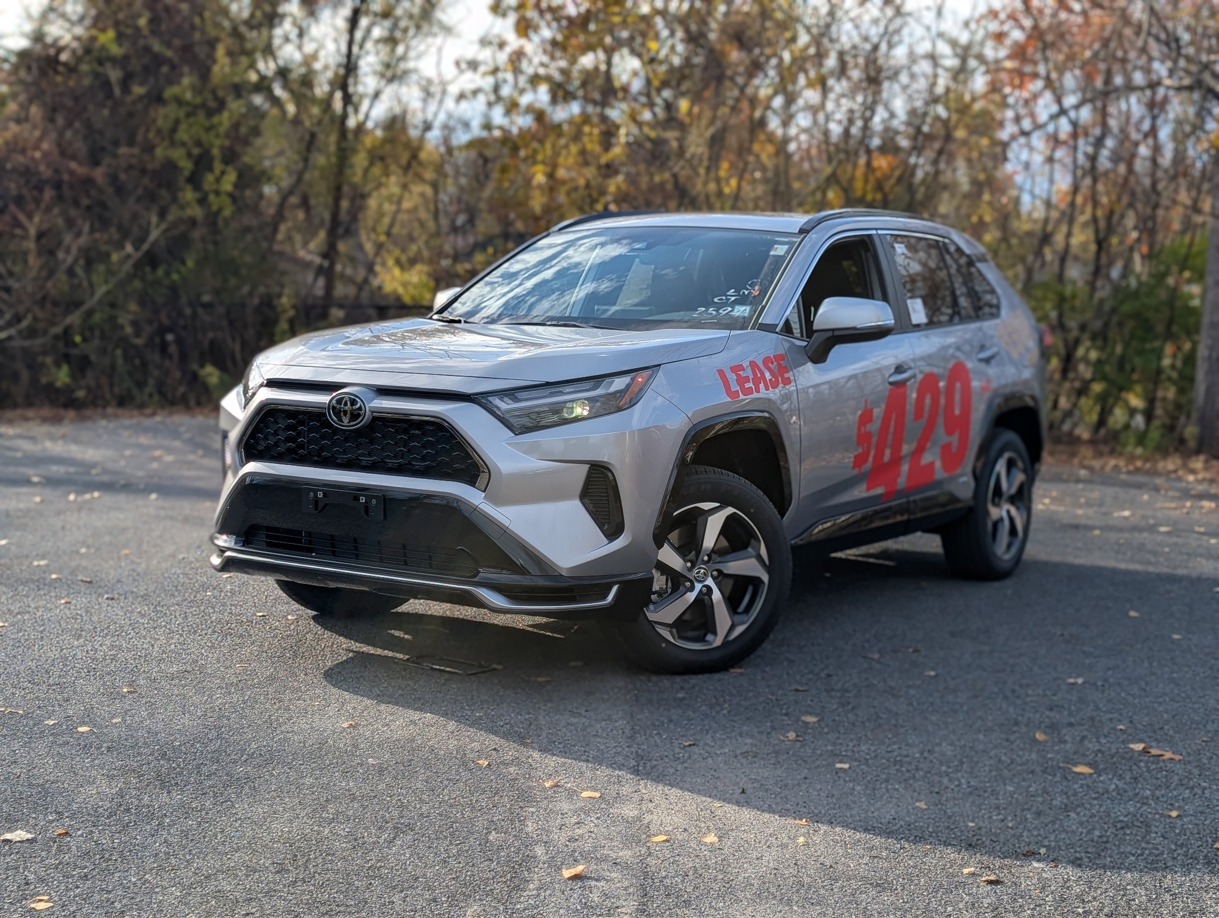 New 2025 Toyota RAV4 SE
