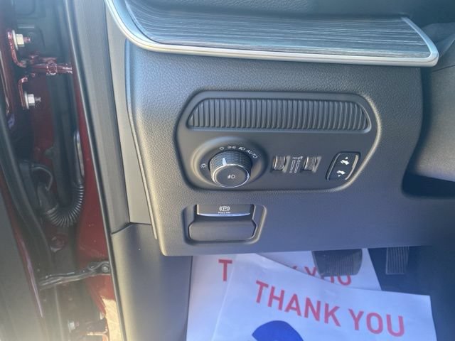 New 2024 Jeep Wagoneer Series III w/ Flexible Seating Group AWD/4WD image 18
