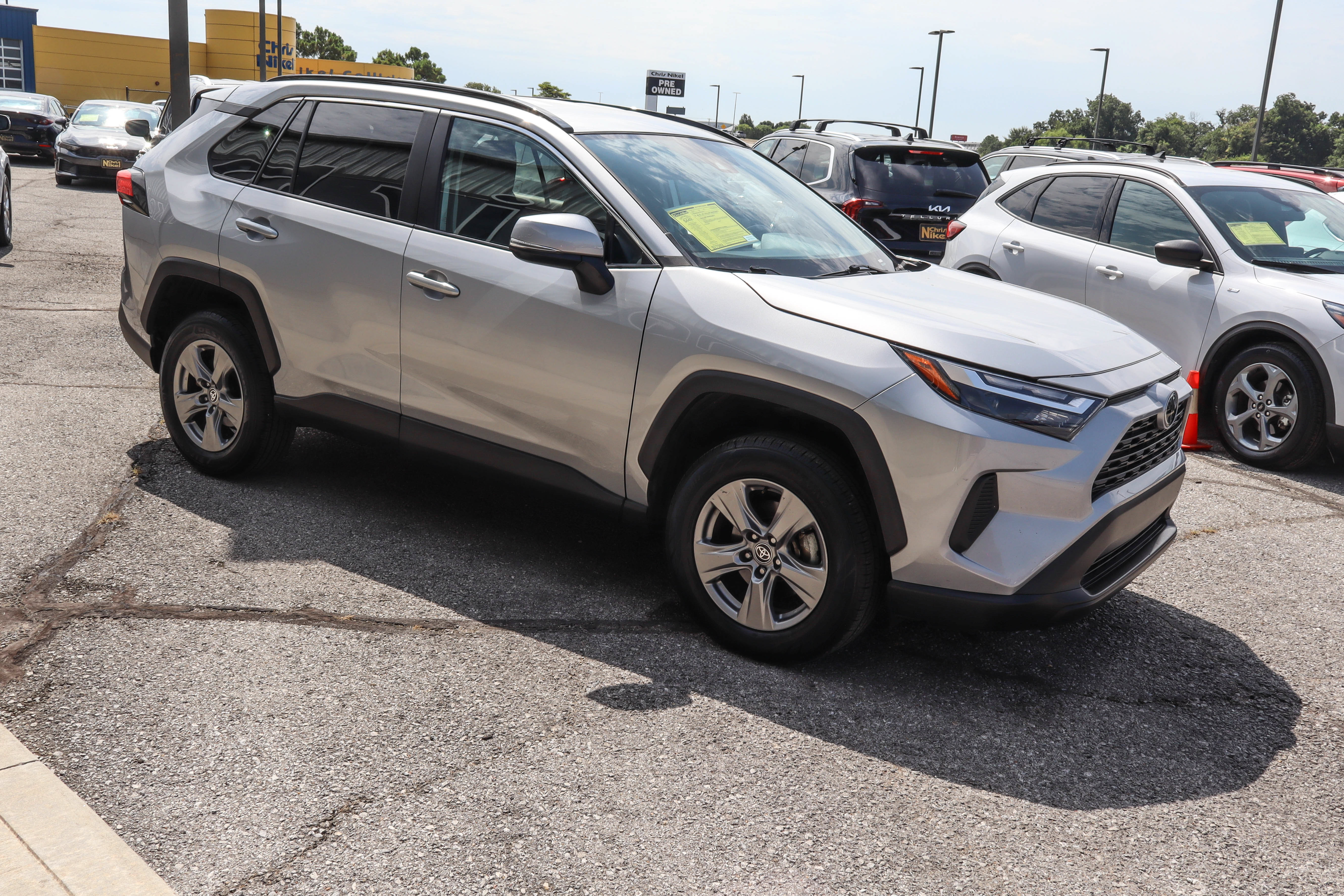 Used 2024 Toyota RAV4 XLE FWD image 3