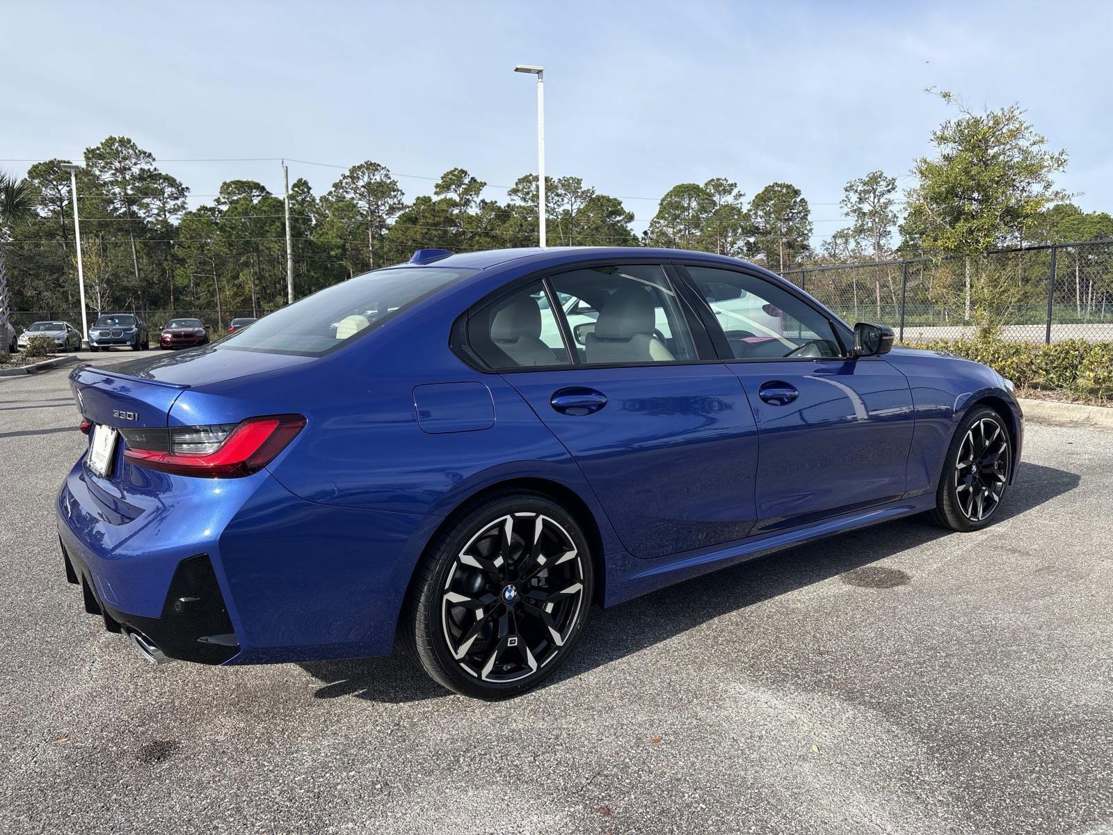 Certified 2025 BMW 330i xDrive Sedan w/ M Sport Package image 4