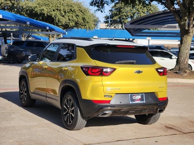 Used 2024 Chevrolet TrailBlazer ACTIV w/ Driver Confidence Package image 3