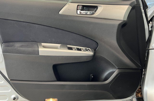 Used 2010 Subaru Forester 2.5X Limited image 12