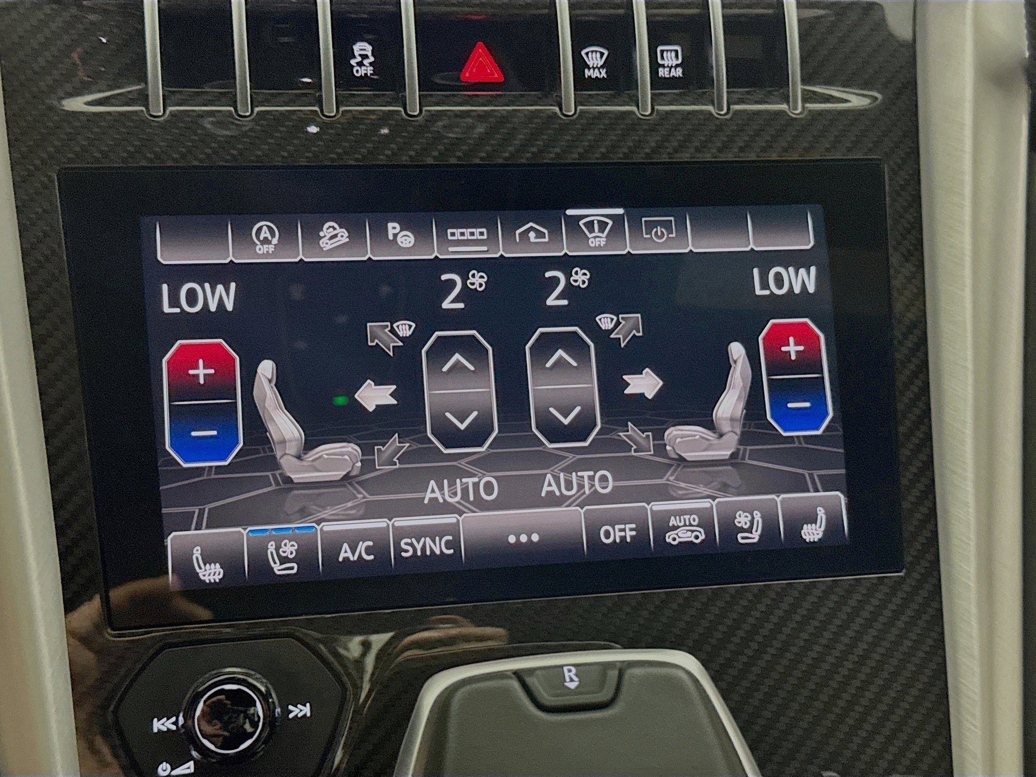 Used 2022 Lamborghini Urus AWD/4WD image 13