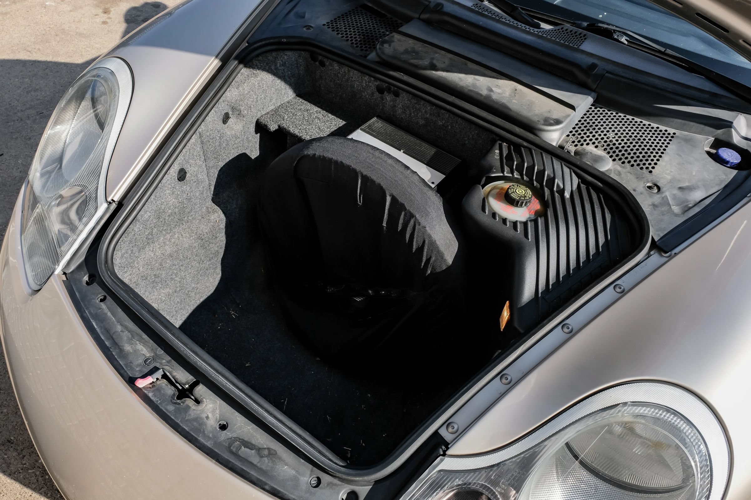 Used 2000 Porsche 911 Cabriolet image 47