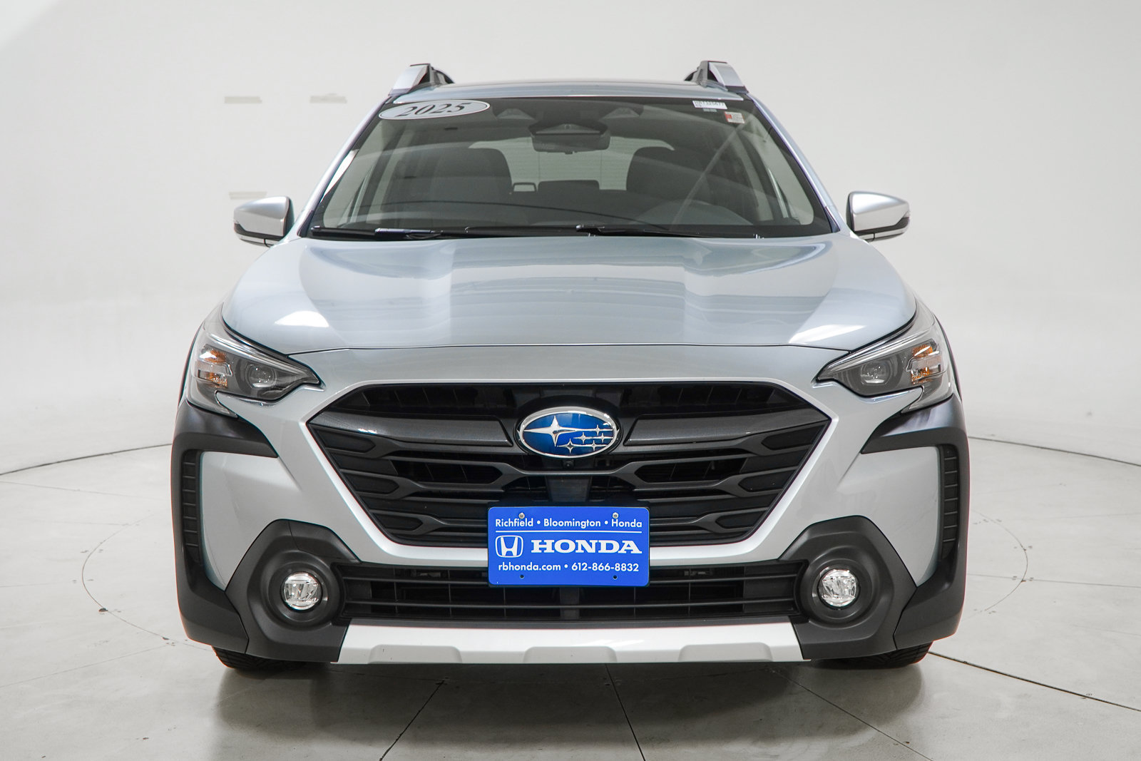 Used 2025 Subaru Outback Touring XT w/ Popular Package #2 AWD/4WD image 3