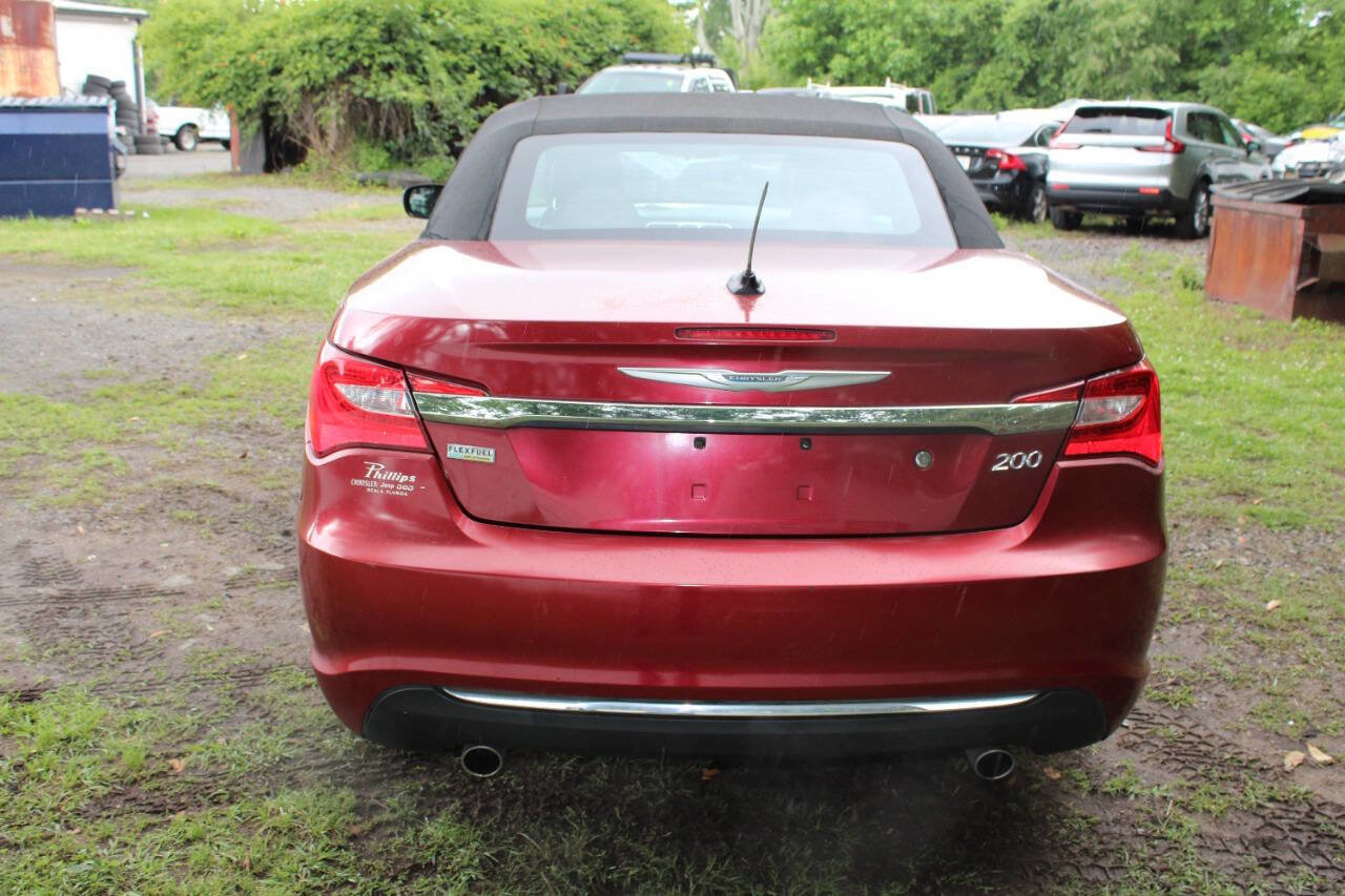 Used 2013 Chrysler 200 Touring image 8