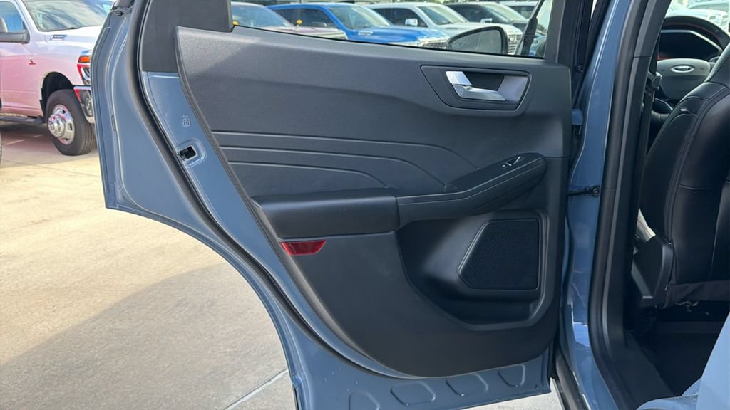 Used 2025 Ford Escape ST-Line w/ Tech Pack #1 FWD image 24