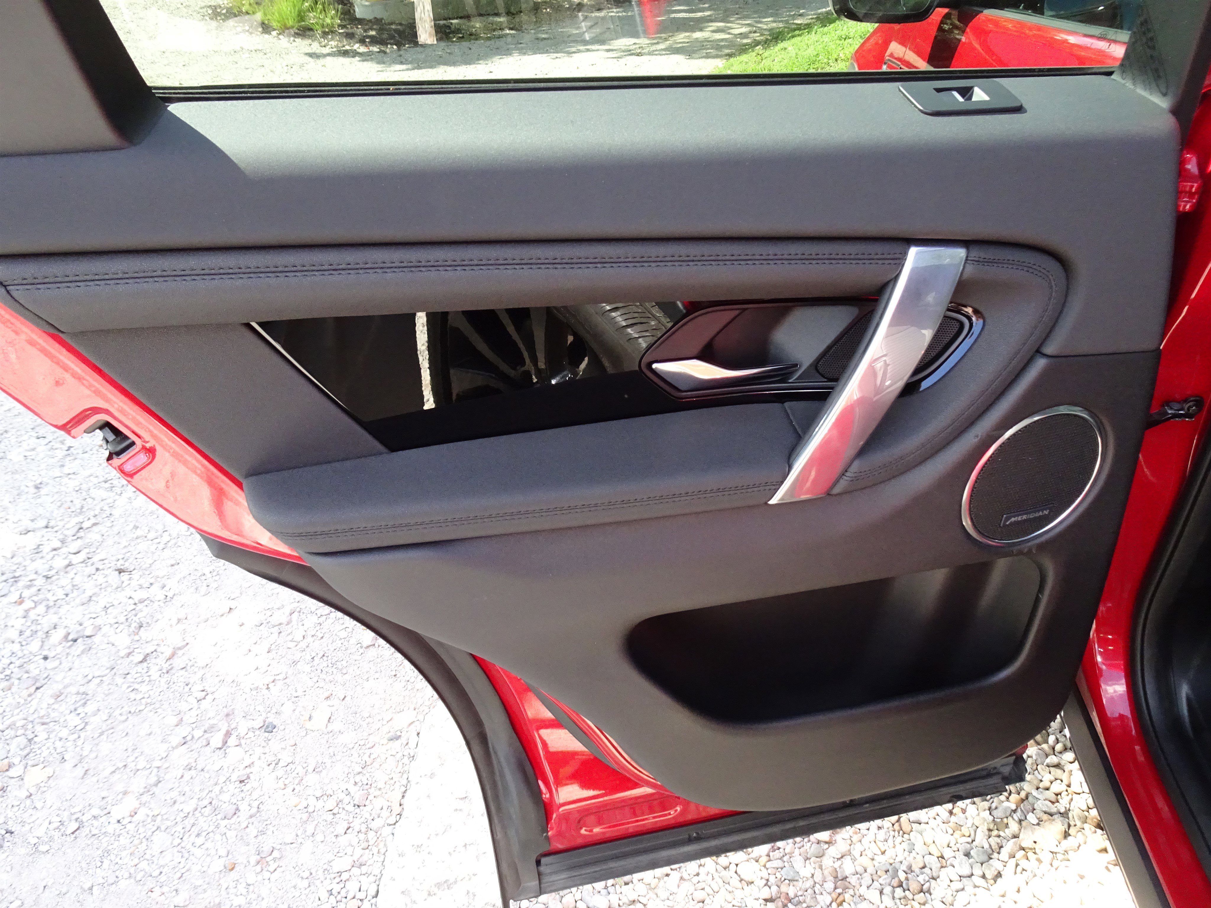 Used 2023 Land Rover Discovery Sport SE image 22