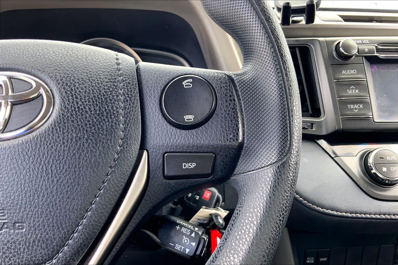 Used 2013 Toyota RAV4 XLE FWD image 24