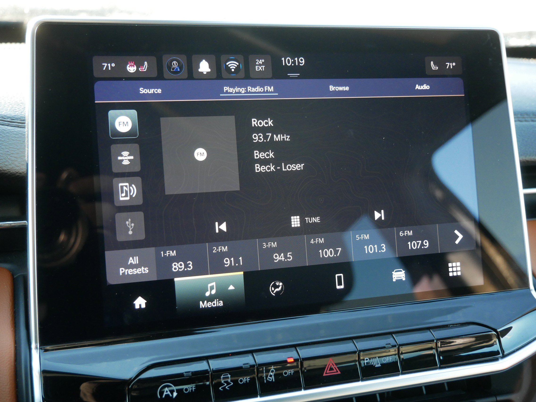 Used 2024 Jeep Compass Limited image 21