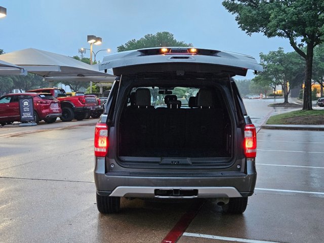 Used 2018 Ford Expedition XLT w/ Equipment Group 201A RWD image 6