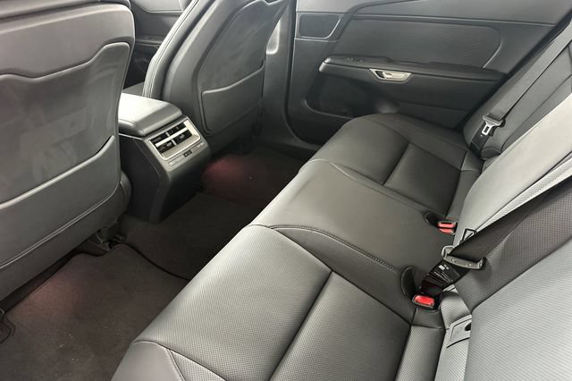 New 2026 Lexus ES 350e w/ Convenience Package FWD image 10